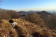 77 In discesa con vista in Pizzo Cerro dove son diretto